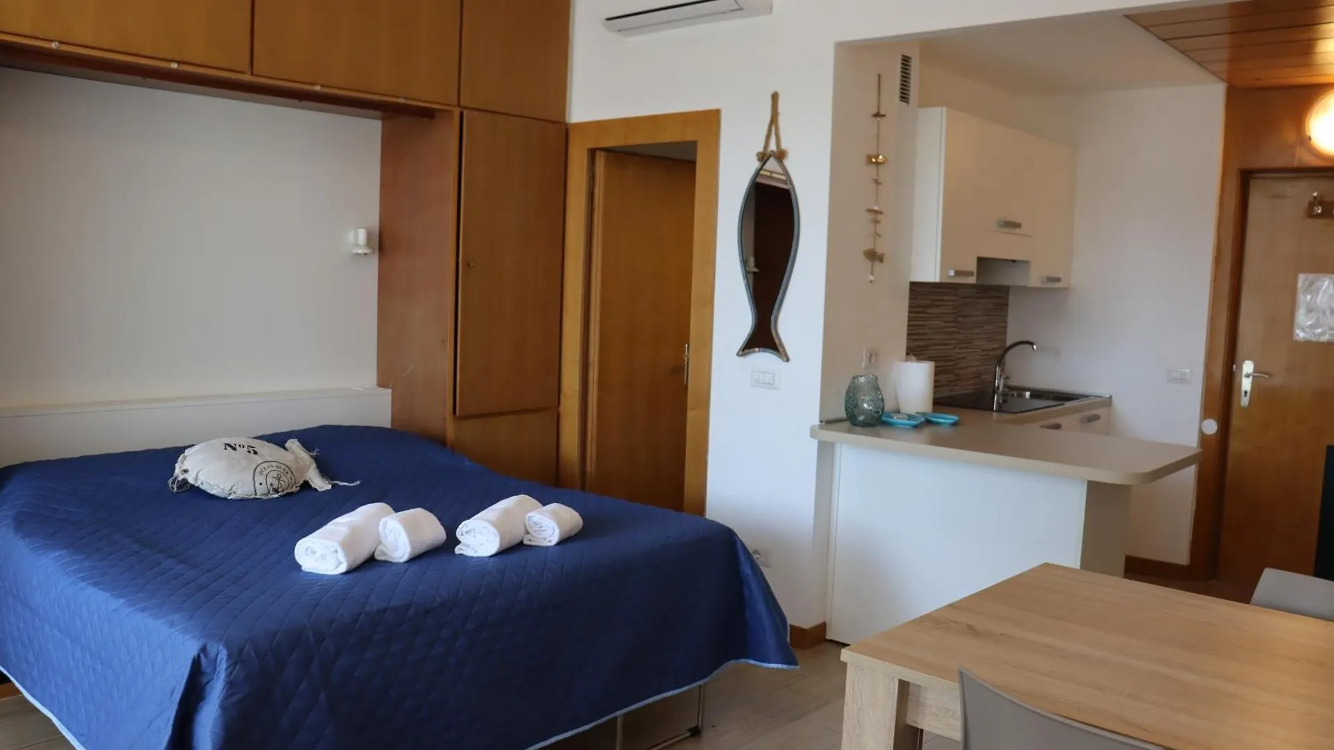 Monika Holiday 321 Beautiful Lake Garda  Italy